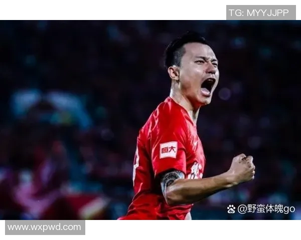 足球巨星的儿子能否继承父辈荣光成为绿茵场上的新一代传奇 足球巨星的儿子能否继承父辈荣光成为绿茵场上的新一代传奇